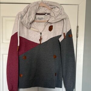 WANAKOME EXCELLENT CONDITION Women's Colorblock Sweater - Gray, Red, Cream